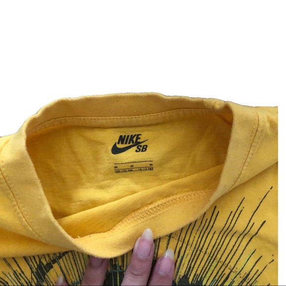 Nike SB Yellow Long-sleeve - Picture 3 of 3